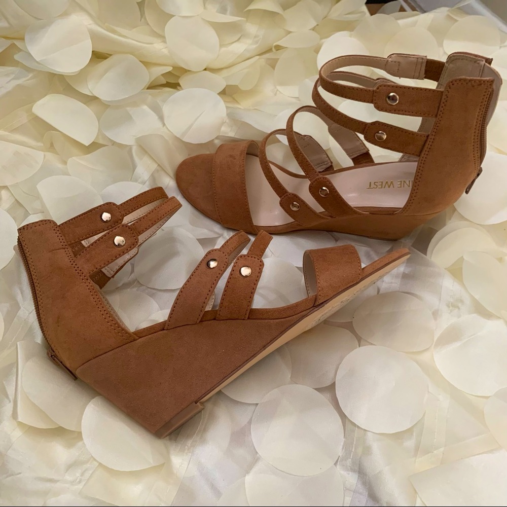 NEW Nine West Ilanao open toe wedge sandal SIZE 8
